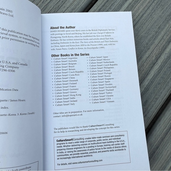 'Korea: A Quick Guide To Customs and Etiquette’ Reference Guide Book - Picture 7 of 8